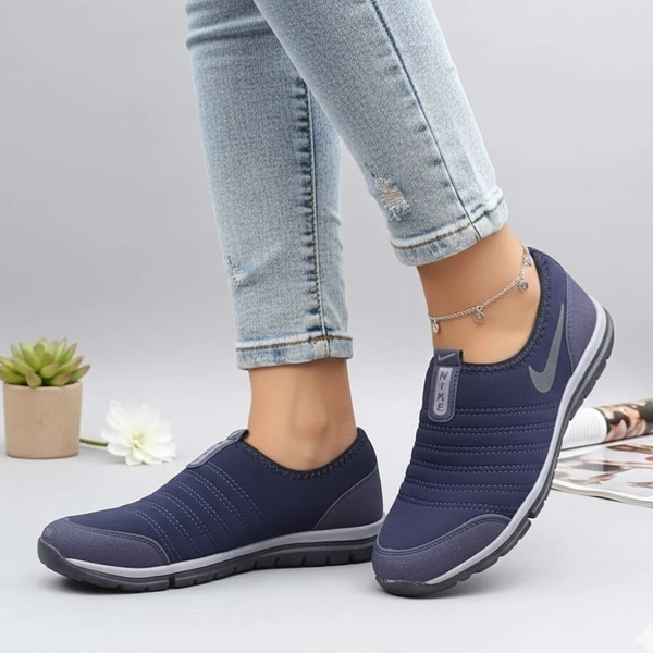 کفش پیاده روی نایک 206 قلبی